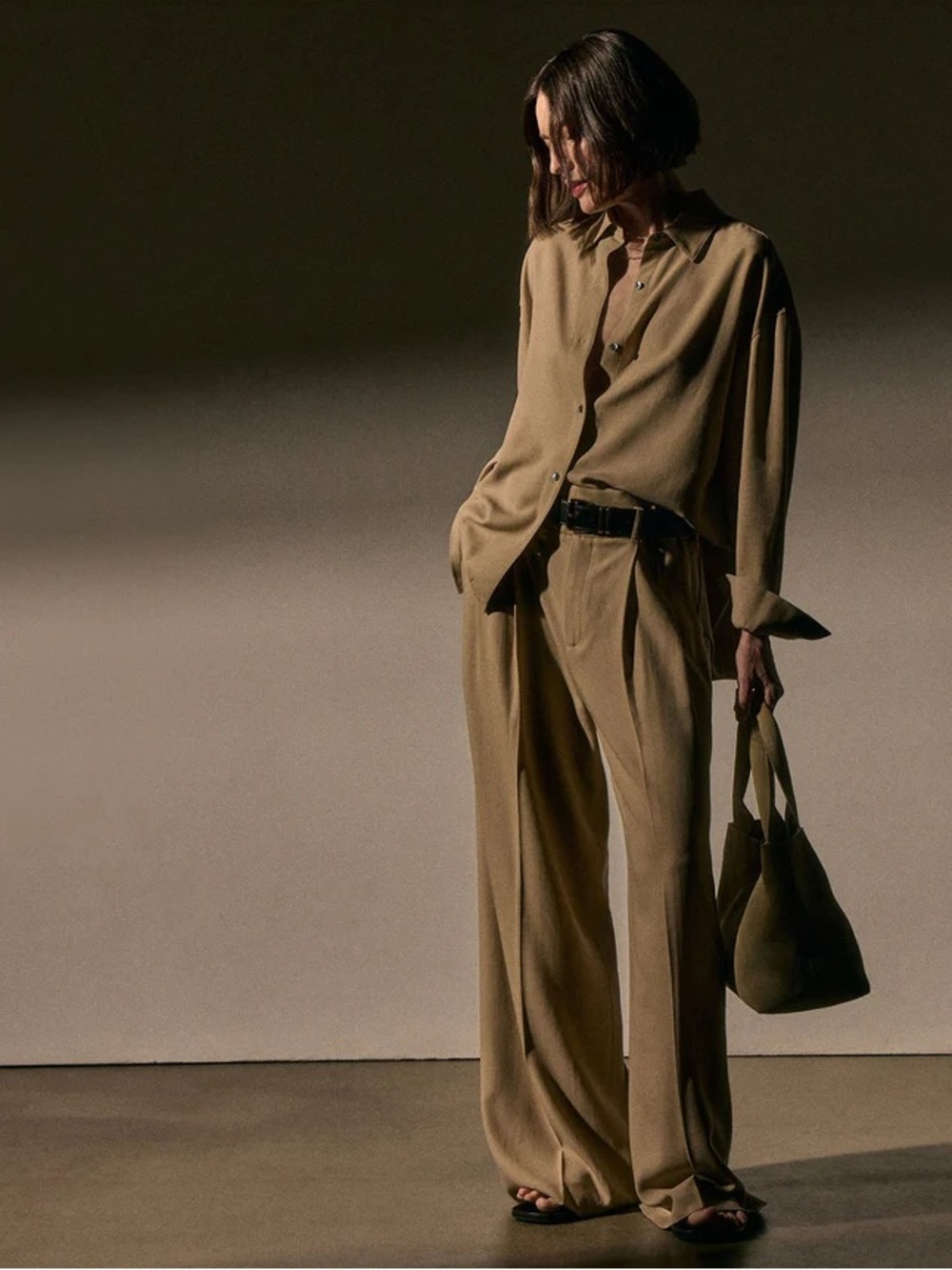 James Perse Pleated Trousers in Soft Beige